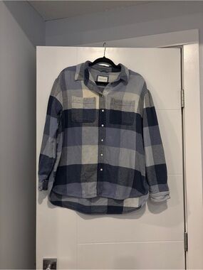 American Eagle Outfitters Women's Blue & Gray Plaid Button-Down Shirt Jacket